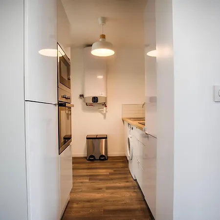 - Quartier Des Docks Au Calme - T3 Entièrement Rénové *