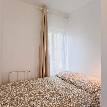 - Quartier Des Docks Au Calme - T3 Entièrement Rénové Appartamento