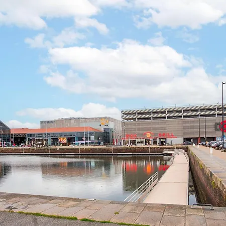 - Quartier Des Docks Au Calme - T3 Entièrement Rénové