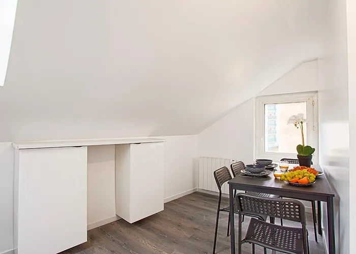 - Quartier Des Docks Au Calme - T3 Entièrement Rénové Appartement