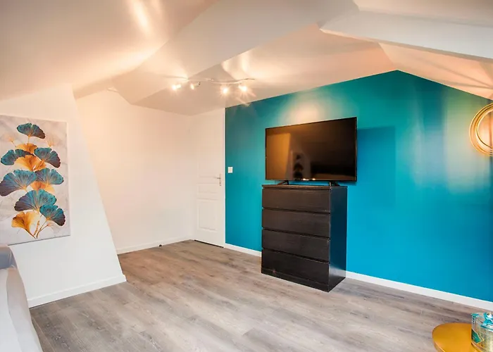 Appartement - Quartier Des Docks Au Calme - T3 Entièrement Rénové