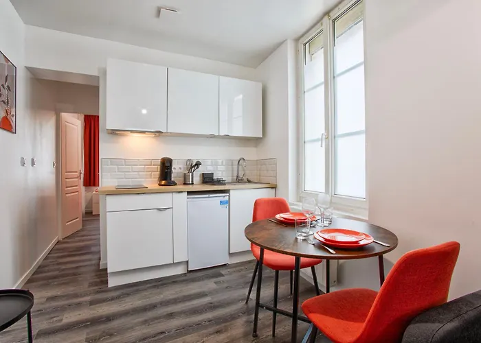 - Quartier Des Docks Au Calme - T3 Entièrement Rénové *