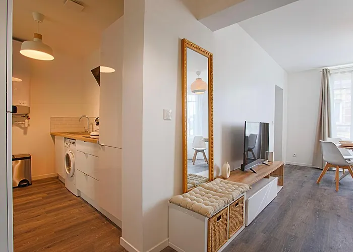 Appartement - Quartier Des Docks Au Calme - T3 Entièrement Rénové