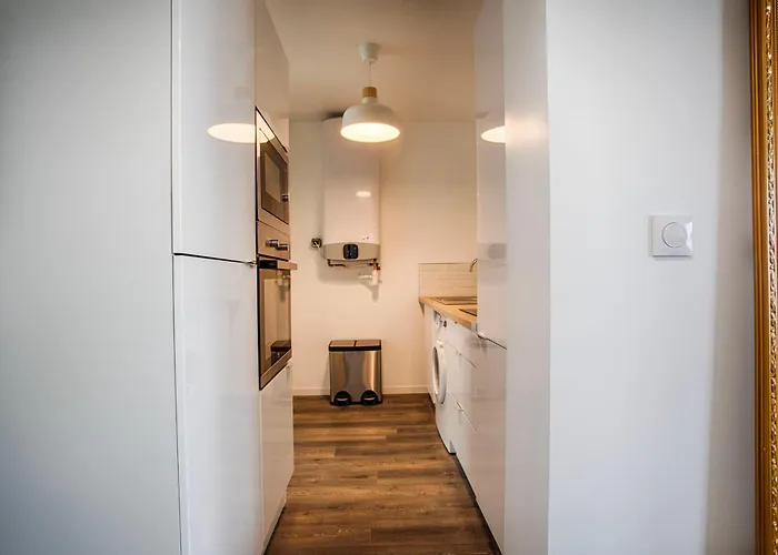 - Quartier Des Docks Au Calme - T3 Entièrement Rénové *