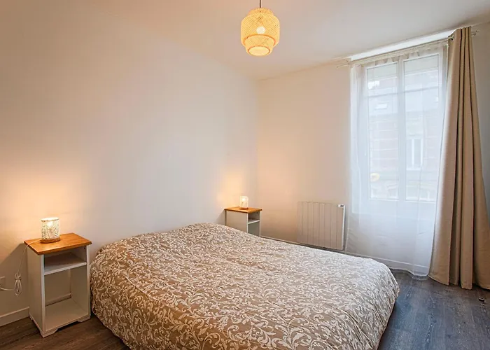 Appartement - Quartier Des Docks Au Calme - T3 Entièrement Rénové