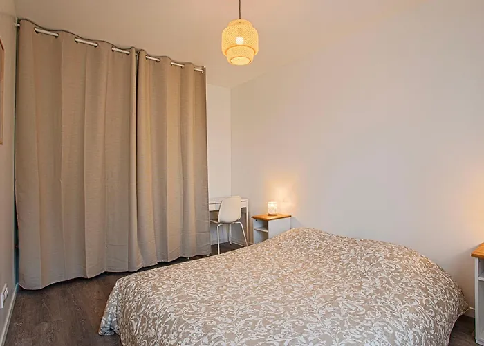 - Quartier Des Docks Au Calme - T3 Entièrement Rénové *