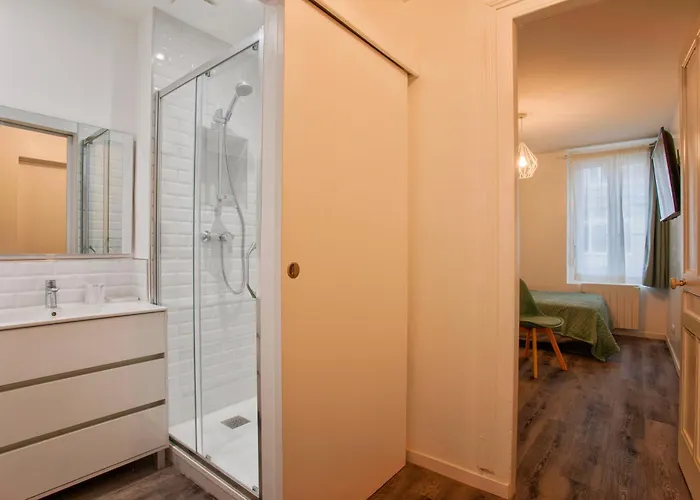 - Quartier Des Docks Au Calme - T3 Entièrement Rénové * Le Havre