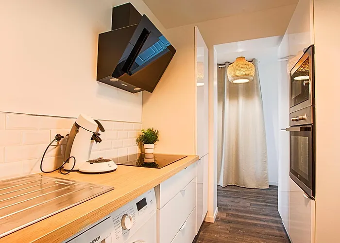 Appartement - Quartier Des Docks Au Calme - T3 Entièrement Rénové