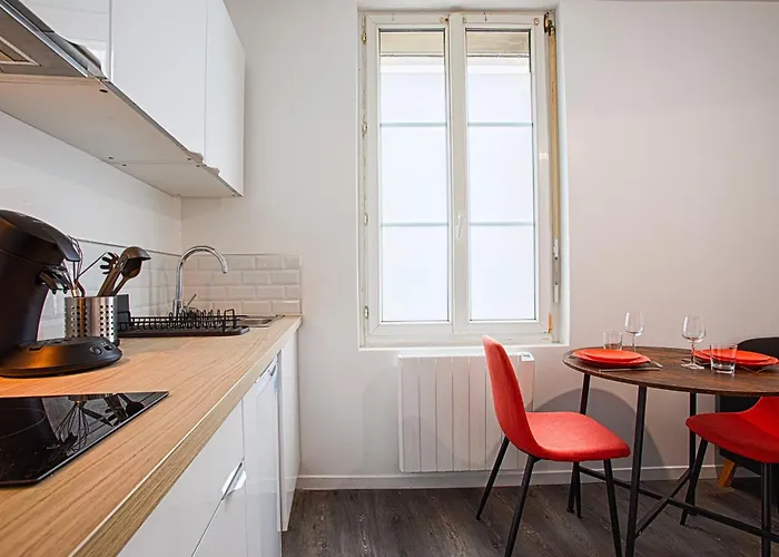 - Quartier Des Docks Au Calme - T3 Entièrement Rénové Appartement